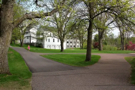 908 west hall leah 1900x1267